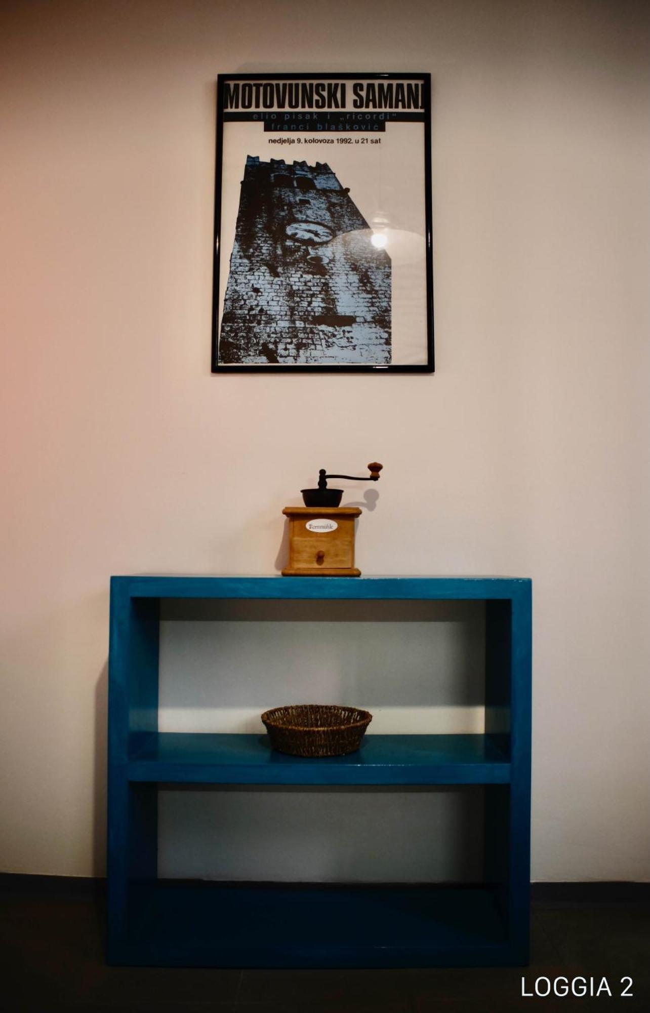 Loggia Apartment *